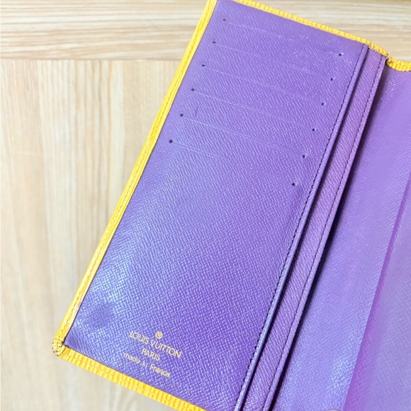 Auth Louis Vuitton Epi kiss-lock long wallet Clutch - Picture 7 of 15